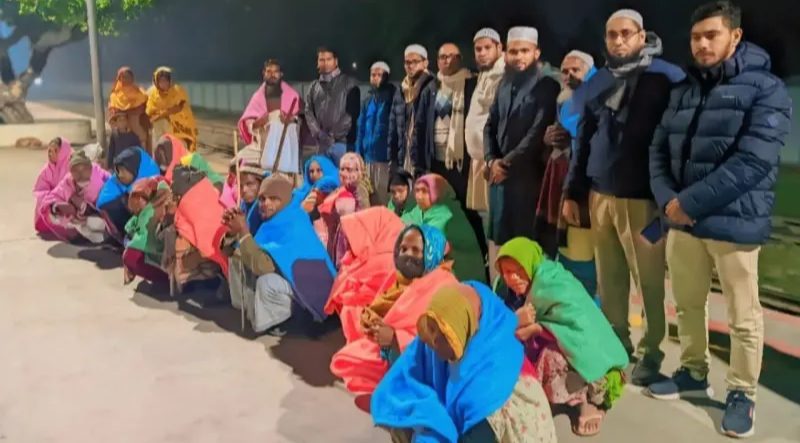 থার্টি ফার্স্ট নাইটে সুবিধা বঞ্চিতদের পাশে ‘রূপসী নওগাঁ’