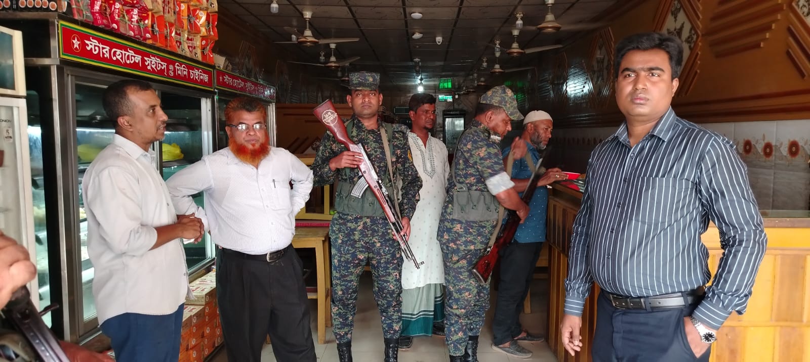 চাঁদপুরে ভোক্তা অধিকারের অভিযানে ছয় প্রতিষ্ঠানকে ৫০ হাজার টাকা জরিমানা