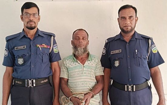 মেয়েকে ধর্ষণের অভিযোগে বাবা গ্রেপ্তার