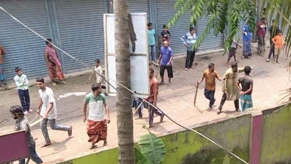 হাট ইজারা নেওয়াকে কেন্দ্র করে বিএনপির দু’গ্রুপের সংঘর্ষে আহত ১০