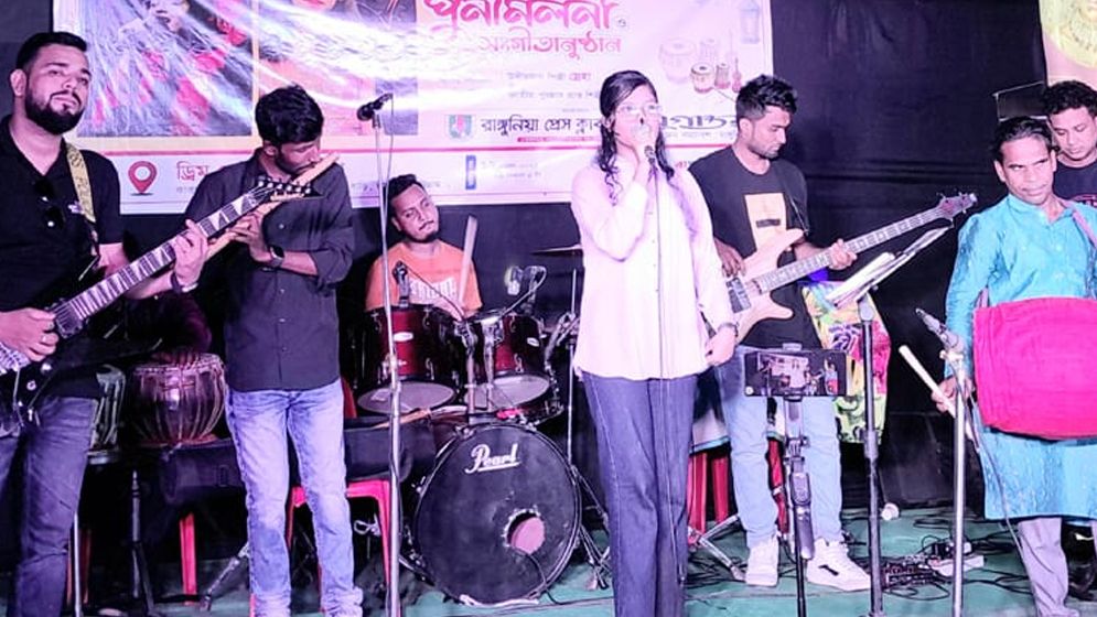 স্বজনের মনমুগ্ধকর সাংস্কৃতিক আয়োজনে মন ছুঁয়ে যায় দর্শকদের