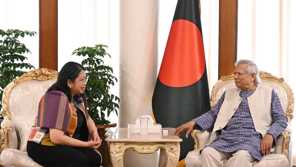 প্রধান উপদেষ্টার সঙ্গে ফিলিপাইনের রাষ্ট্রদূতের সাক্ষাৎ