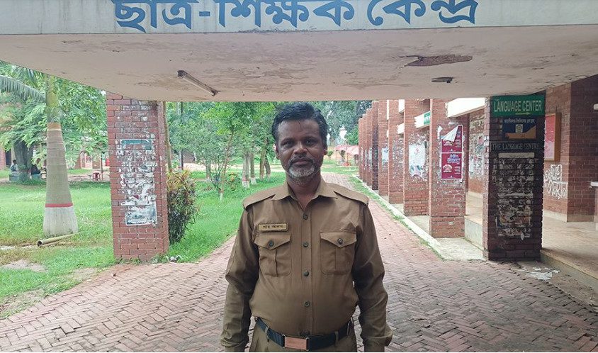 ‘স্বপ্ন যাবে বাড়ি আমার’, হয় না সত্যি সবার