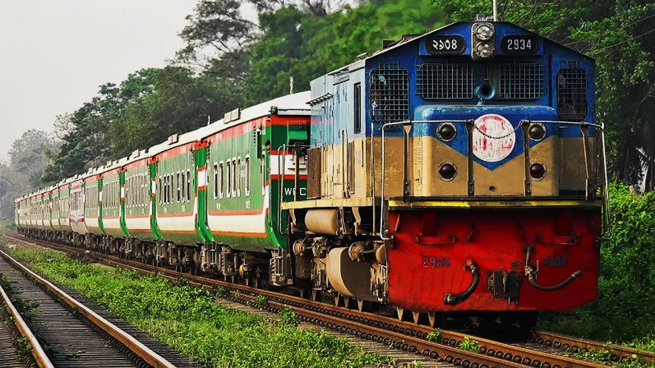ফিরতি ঈদযাত্রায় আজ মিলবে ১৫ জুনের টিকিট