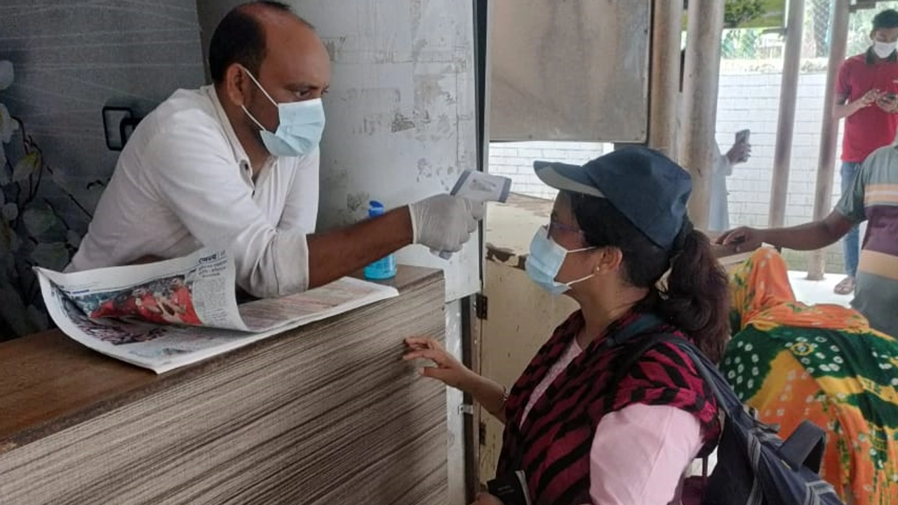 ভারত যাতায়াতে নজরদারি বাড়ানোর নির্দেশ স্বাস্থ্য অধিদপ্তরের