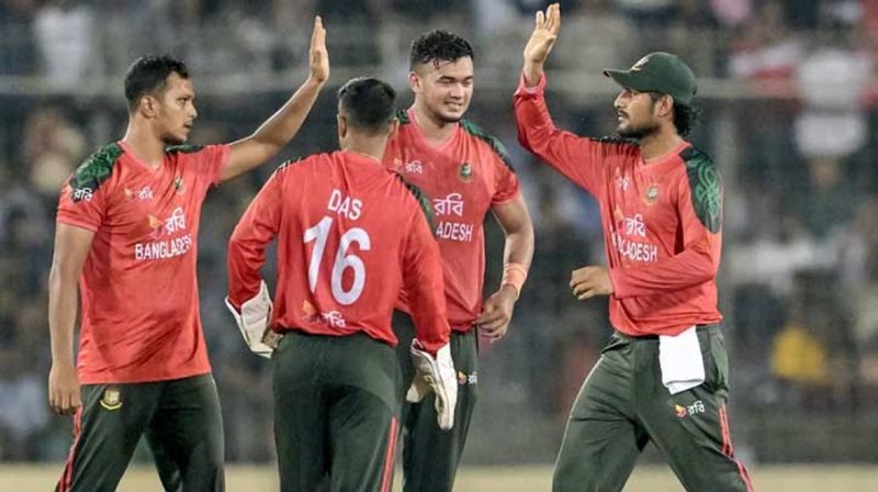 বাংলাদেশ সঠিক পথেই আছে : লিটন