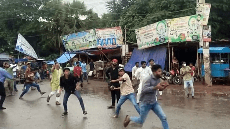 কুমিল্লার মুরাদনগরে বিএনপি-এনসিপি সংঘর্ষ: সাংবাদিকসহ আহত ৭১