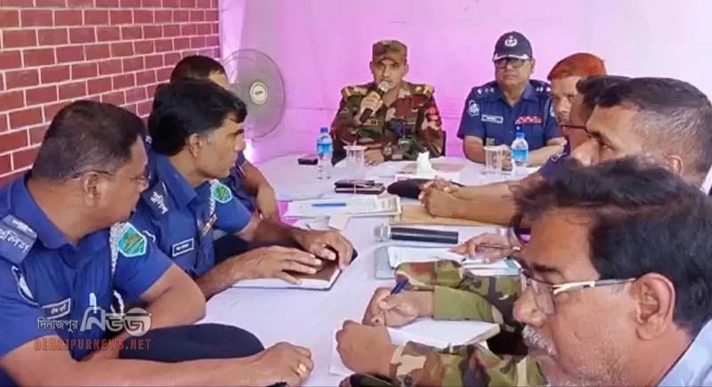 নওগাঁর নিয়ামতপুরে দূর্গাপুজা উপলক্ষে সেনা ক্যাম্পের সমন্বয় সভা।