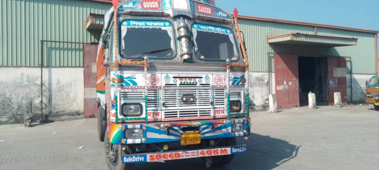 বেনাপোল বন্দরে মিথ্যা ঘোষনার ১১ লাখ পিচ ব্লেড জব্দ