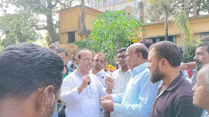 জিয়া পরিবারের পাশে থেকে জনগণের সেবা করতে চাই.নওগাঁ -৬ শেখ মোঃ রেজাউল ইসলাম রেজু