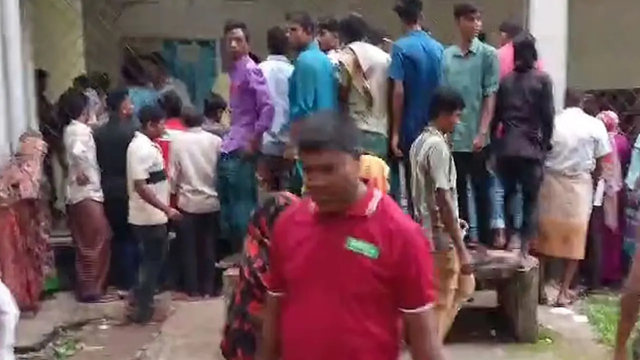 জমি নিয়ে দুপক্ষের সংঘর্ষে নিহত ৩
