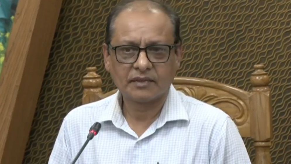 প্রাথমিকের শিক্ষকদের ১১তম গ্রেড নিয়ে যা বললেন উপদেষ্টা