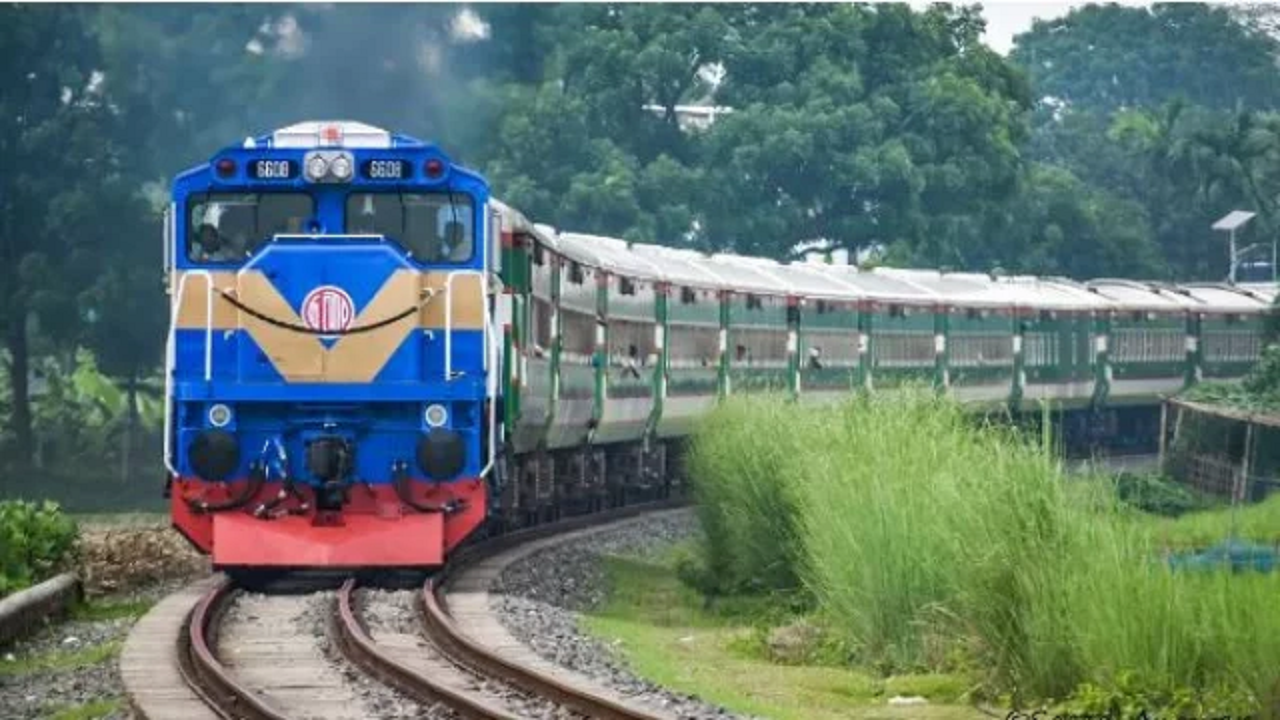 যে ৬ রুটে বাড়ছে ট্রেনের ভাড়া