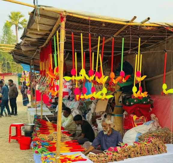 আত্রাইয়ে শতবর্ষী ঐতিহ্য সীতাতলা পৌষ মেলা শুরু