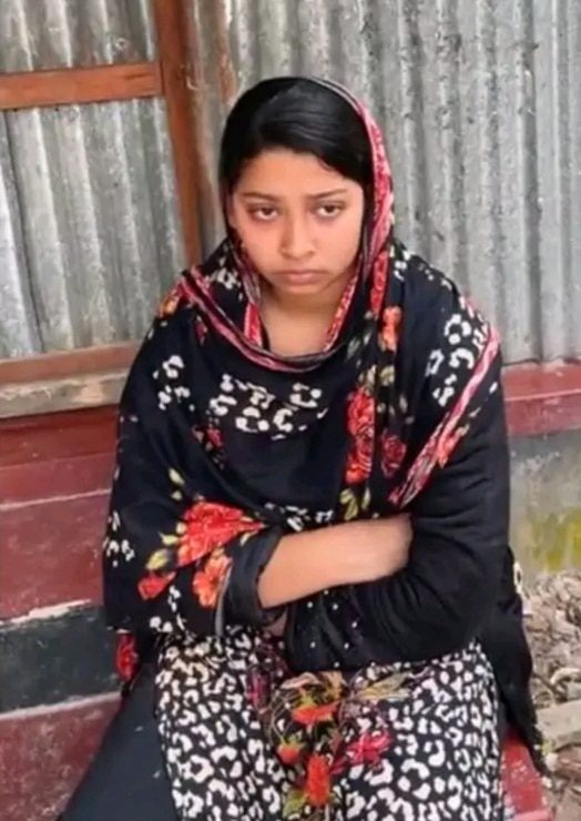 কাশিয়ানীতে বিয়ের দাবিতে প্রেমিকের বাড়িতে গৃহবধূর অনশন
